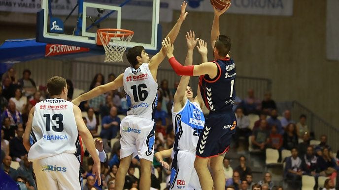 El Baskonia muestra su poderío ante el Rio Natura Monbus (76-92)
