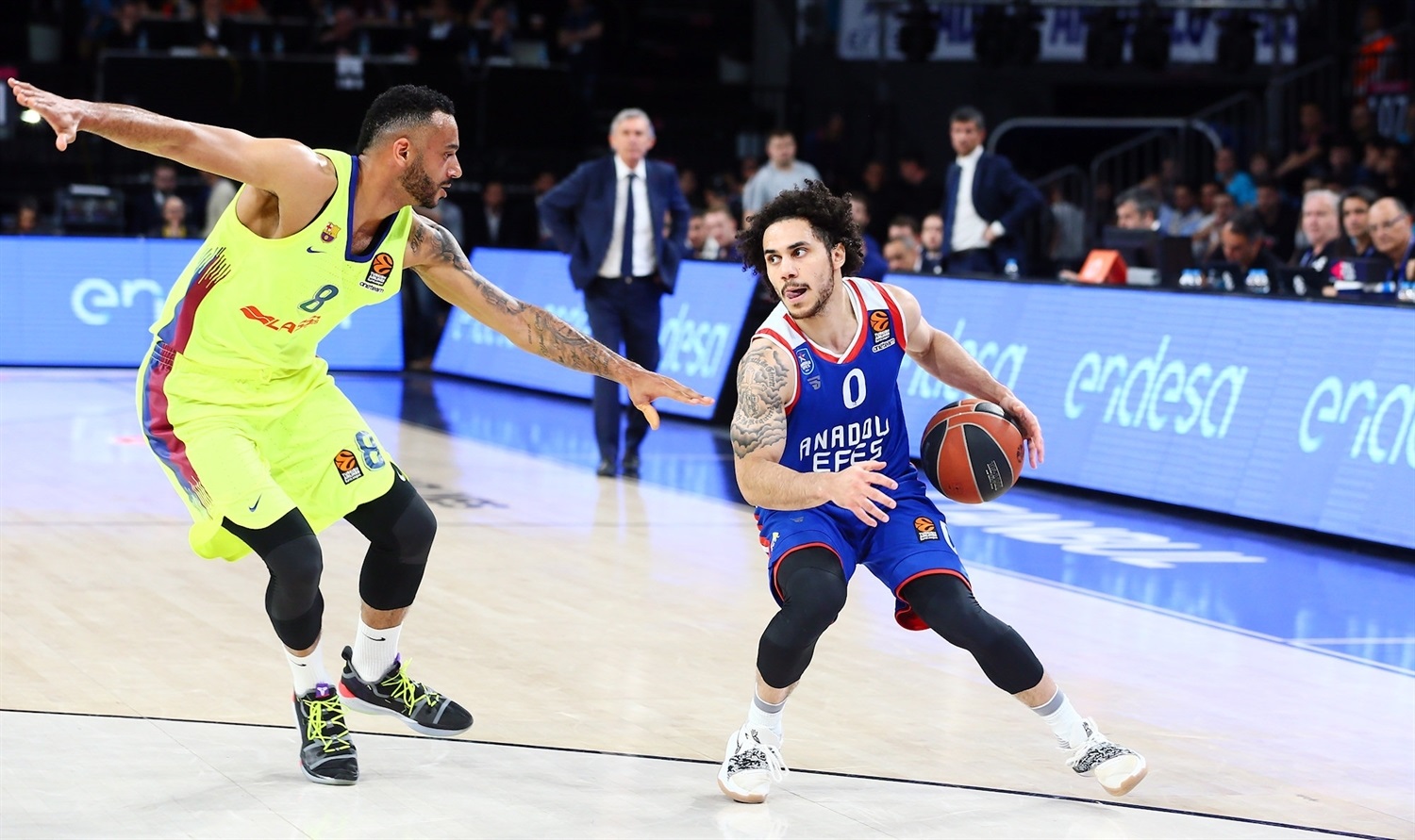 El Barcelona no puede con la historia, y el Anadolu Efes completa la final four (80-71) [3-2]
