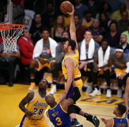 Premios populares de la NBA: mejores mate, tapón, asistencia...