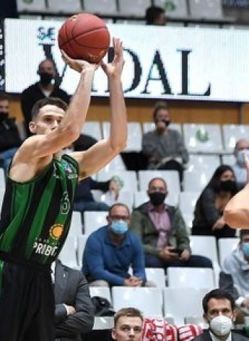 El Joventut logra un triunfo coral para mantenerse como líder invicto (92-78)