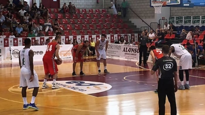Derrota de Unicaja ante Baskonia en el segundo partido en Galicia (63-79)