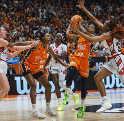 Valencia Basket quiere levantar su tercer título de liga en Zaragoza