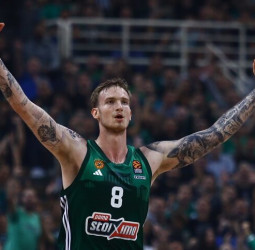 El Panathinaikos decide quedarse con Aleksander Balcerowski