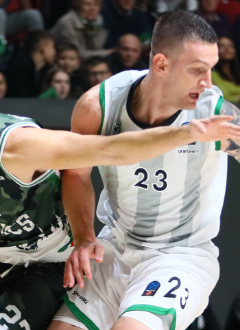 La Penya no puede superar el UNICS Kazan (86-74)
