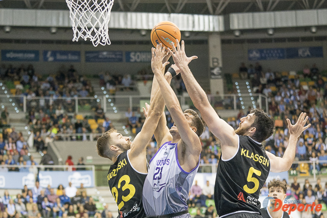 San Pablo Burgos también sigue imbatido en Europa (90-76)