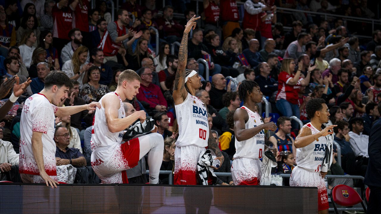 Un excelente Manresa derrota a un apático Barça (82-83)