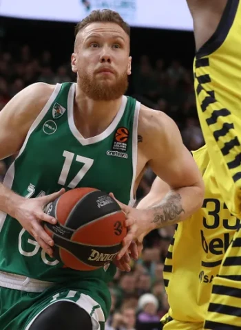 El Zalgiris se da un festín pero pierde por lesión a Evans, 86-66