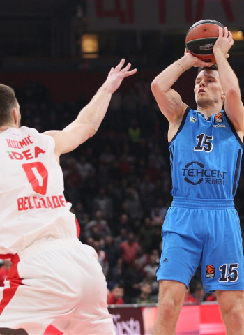 El Alba Berlín silencia el Stark Arena (85-94)