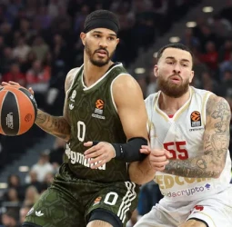 Napier anota, Mike James falla, y victoria para el Bayern Múnich, 95-94