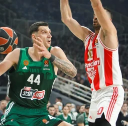 El Panathinaikos encadena la cuarta victoria a costa del Estrella Roja, 82-65