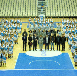 Los integrantes de las categorías inferiores del Monbus Obradoiro ya tienen padrinos