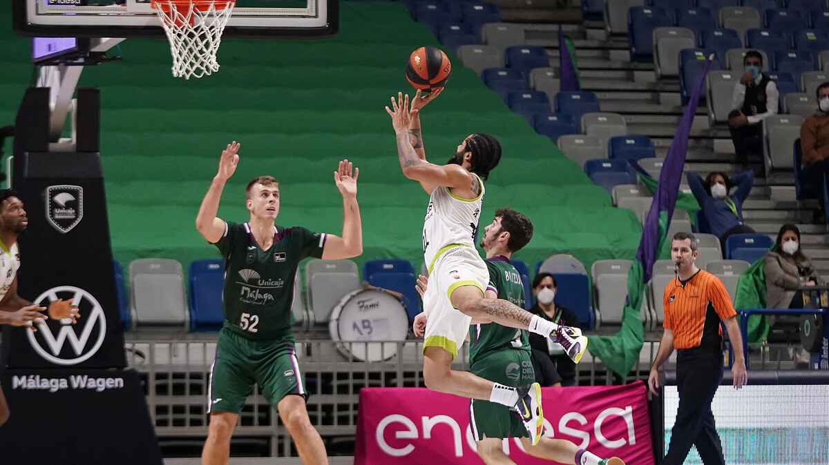 El Urbas Fuenlabrada sorprende al Unicaja (84-90)