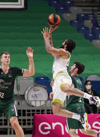 El Urbas Fuenlabrada sorprende al Unicaja (84-90)