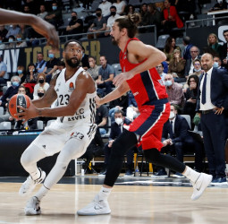 El CSKA Moscú se derrite en Lyon (70-68)