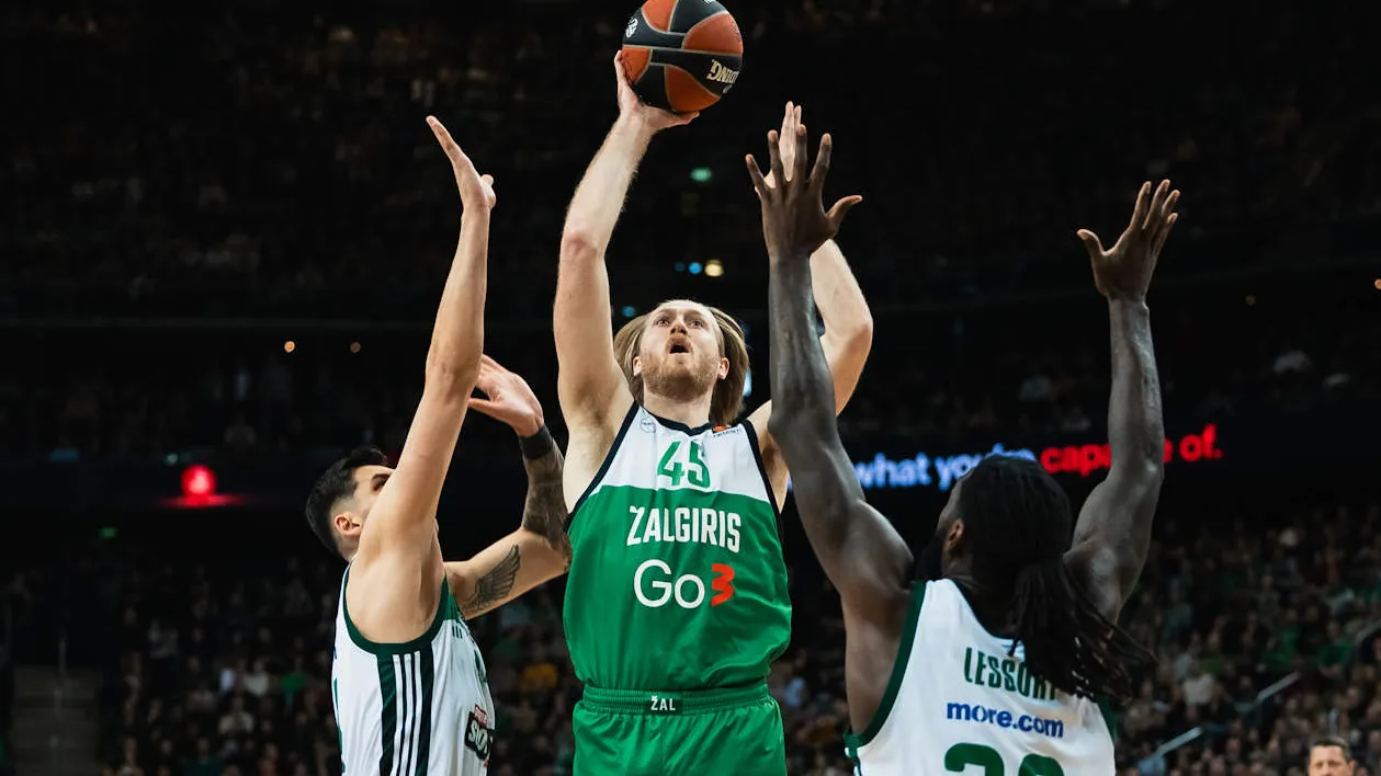 Zalgiris mantiene viva su sueño de playoffs con una victoria sobre el Panathinaikos, 80-68