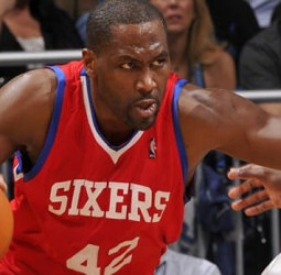 Elton Brand anuncia su retirada