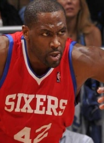 Elton Brand anuncia su retirada