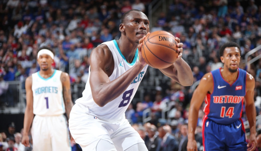 Bismack Biyombo renovará con los Charlotte Hornets