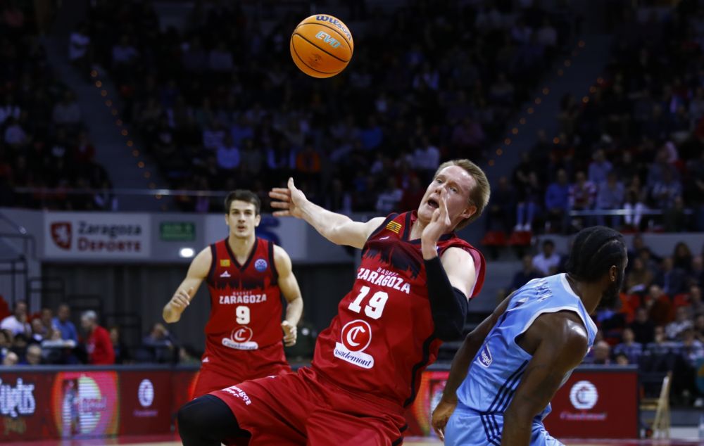 El Casademont Zaragoza supera al Brindisi tras dos prórrogas (96-93)