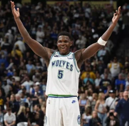 Los Timberwolves eliminan al vigente campeón Denver, 90-98 [3-4]