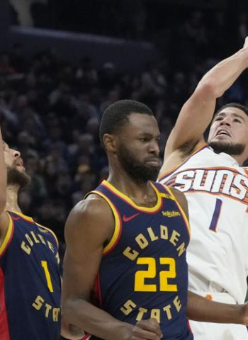 Los Suns se aprovechan de la mala noche de Curry, 130-105