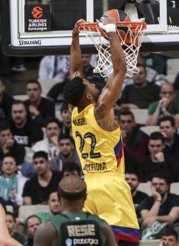 El Barcelona rompe su maleficio con el OAKA y encadena su sexta victoria (81-92)