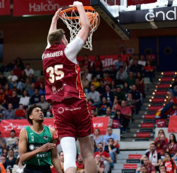 Huracán murciano contra la Penya, 100-83