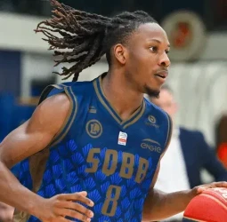 Melvin Ajinça, en las agendas del ASVEL Villeurbanne y Paris Basketball