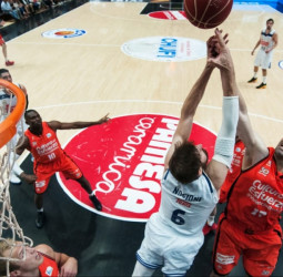 La Fonteta se prepara para la batalla del cuarto partido del Playoff Final