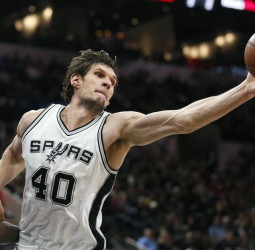 Los Spurs no igualan la oferta y Marjanovic es nuevo jugador de los Detroit Pistons
