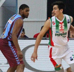 El Karsiyaka arrasa en el derbi turco de la Eurocup