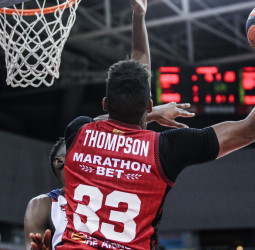 Jason Thompson vuelve al baloncesto chino de la mano de los Shanghai Sharks