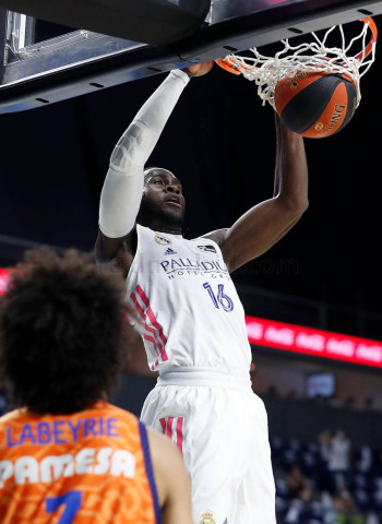 Real Madrid, a la final de la Liga (80-77)