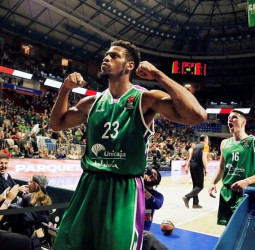 Unicaja Málaga mantiene su momento de victorias (74-71)