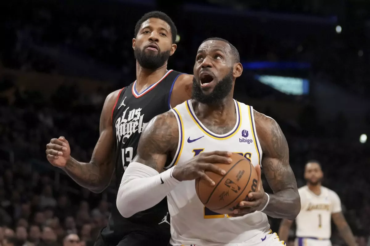 LeBron James dinamita el derbi angelino