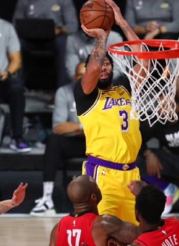 Los Lakers resisten el último empujón tejano (110-100) [3-1]