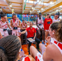 La U19F se quita los nervios del debut dominando ante Australia (83-68)