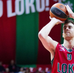 El Panathinaikos se decide por Víctor Claver, y el alero será verde