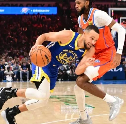 La noche NBA: Curry sepulta a los Thunder, Jokic puede con Doncic