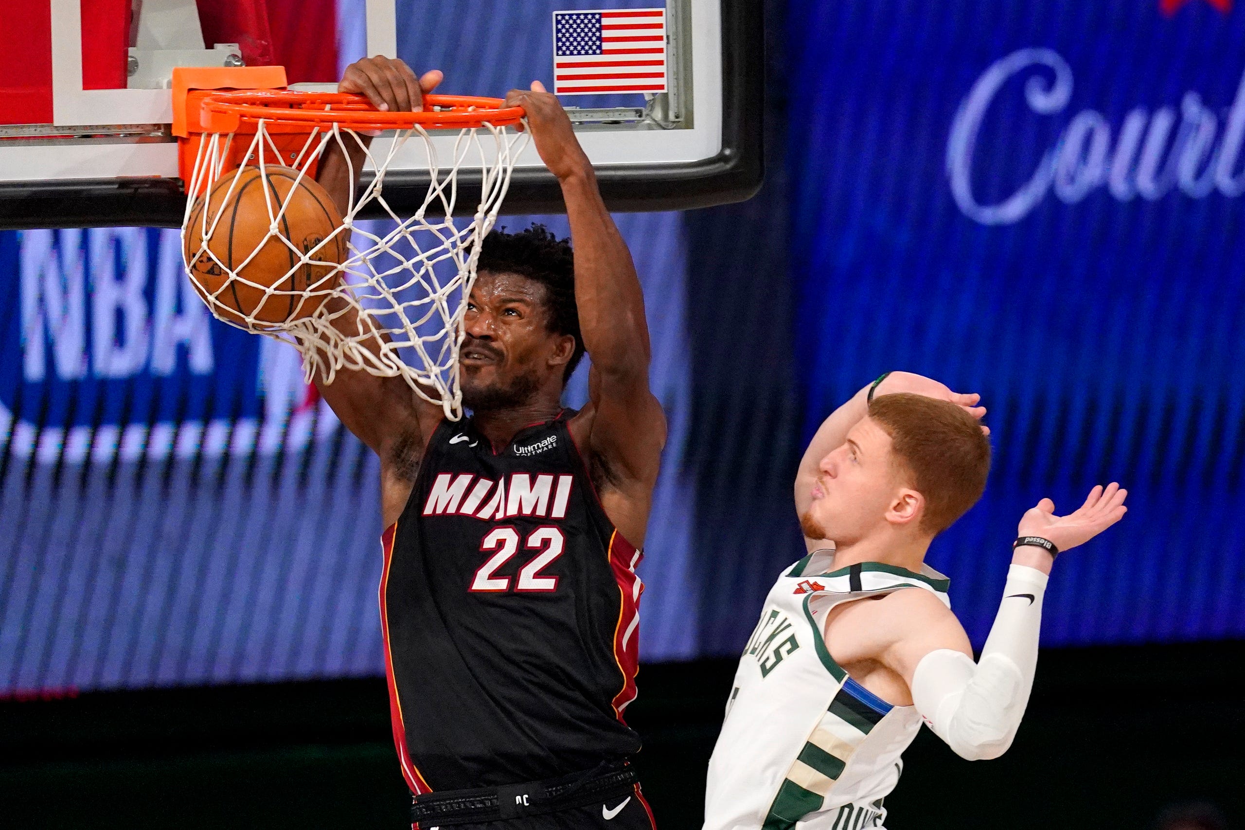 Entre Butler y Dragic le dan la primera victoria a los Heat (104-115) [0-1]