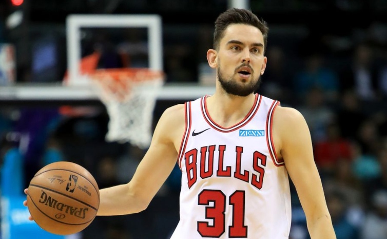 Los Chicago Bulls se aseguran la continuidad de Thaddeus Young y Tomas Satoransky