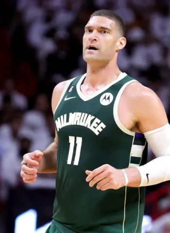 Los Bucks seguirán contando con Brook Lopez
