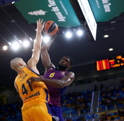 El Anadolu Efes se suma al interés por Chris Singleton