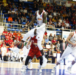 KIROLBET Baskonia visita el Fernando Martín en la vuelta de la Liga Endesa