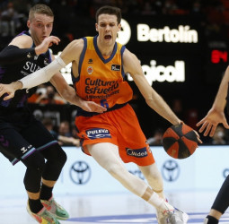 Valencia Basket abre una serie de tres salidas consecutivas en la pista del Surne Bilbao Basket