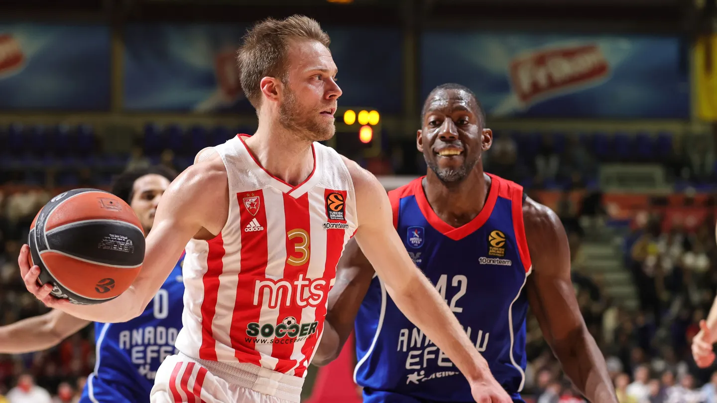 Kalinic impulsa al Estrella Roja ante el Anadolu Efes (93-85)