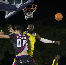 El Coviran Granada se impone en plena calle, 80-67