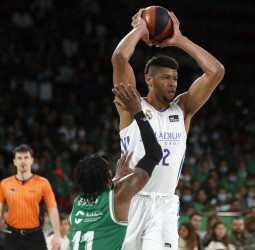 El Real Madrid completa una semana perfecta (69-71)