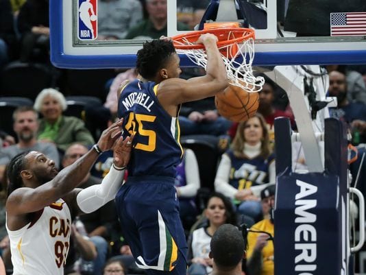 Jazz amarga el fin de año a los Cavaliers, Curry vuelve y Saric lidera