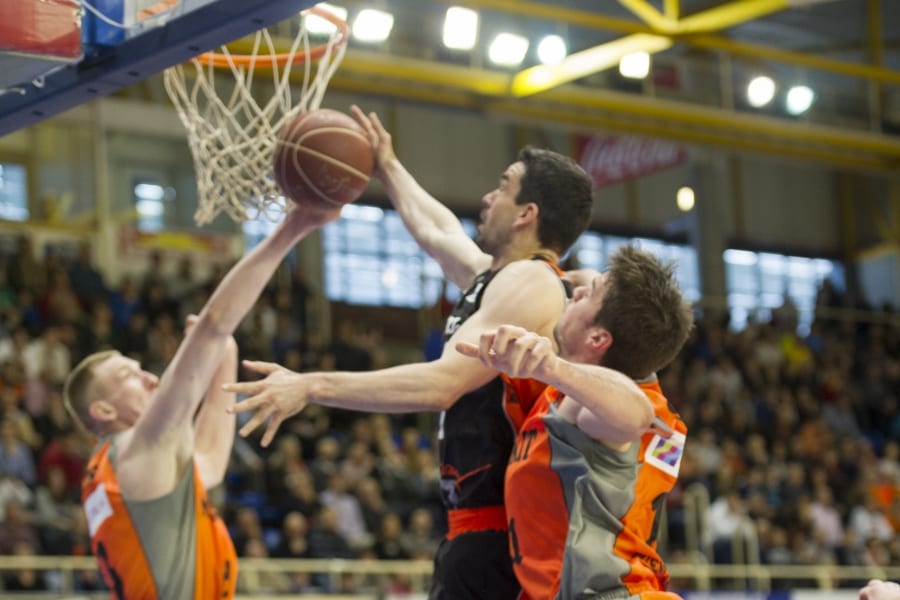 Valencia Basket asalta el fortín del Montakit Fuenlabrada (81-86)